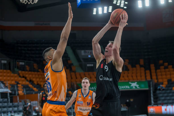 也是当代竞 也是当代竞